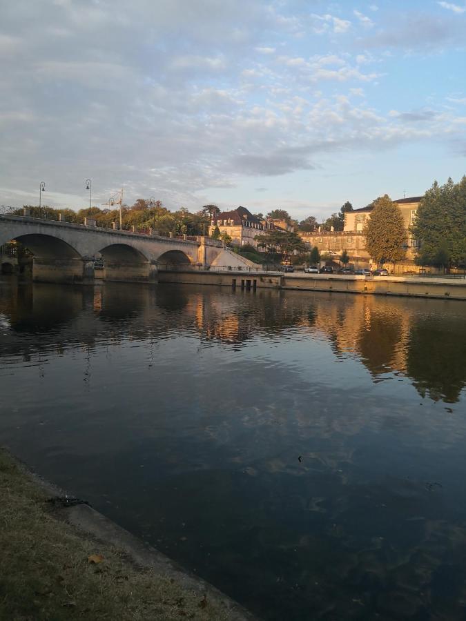 Louzac-Saint-Andre Chez Alex Et Sophieヴィラ エクステリア 写真